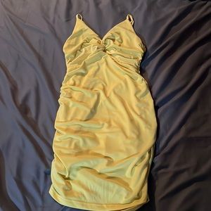 yellow dress